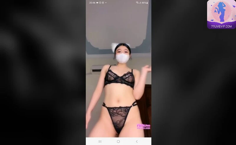 Hotgirl Minn không che gần như lộ hàng 1